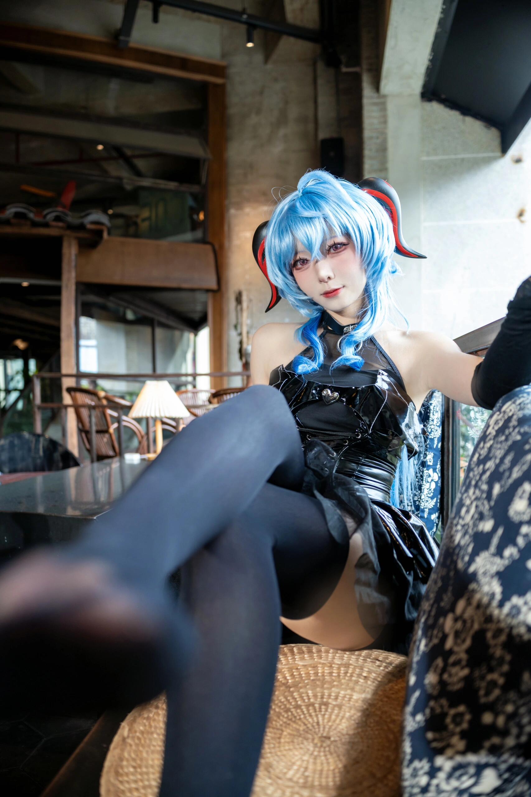 How to dress a Succubus Cosplay (Definitive Guide)